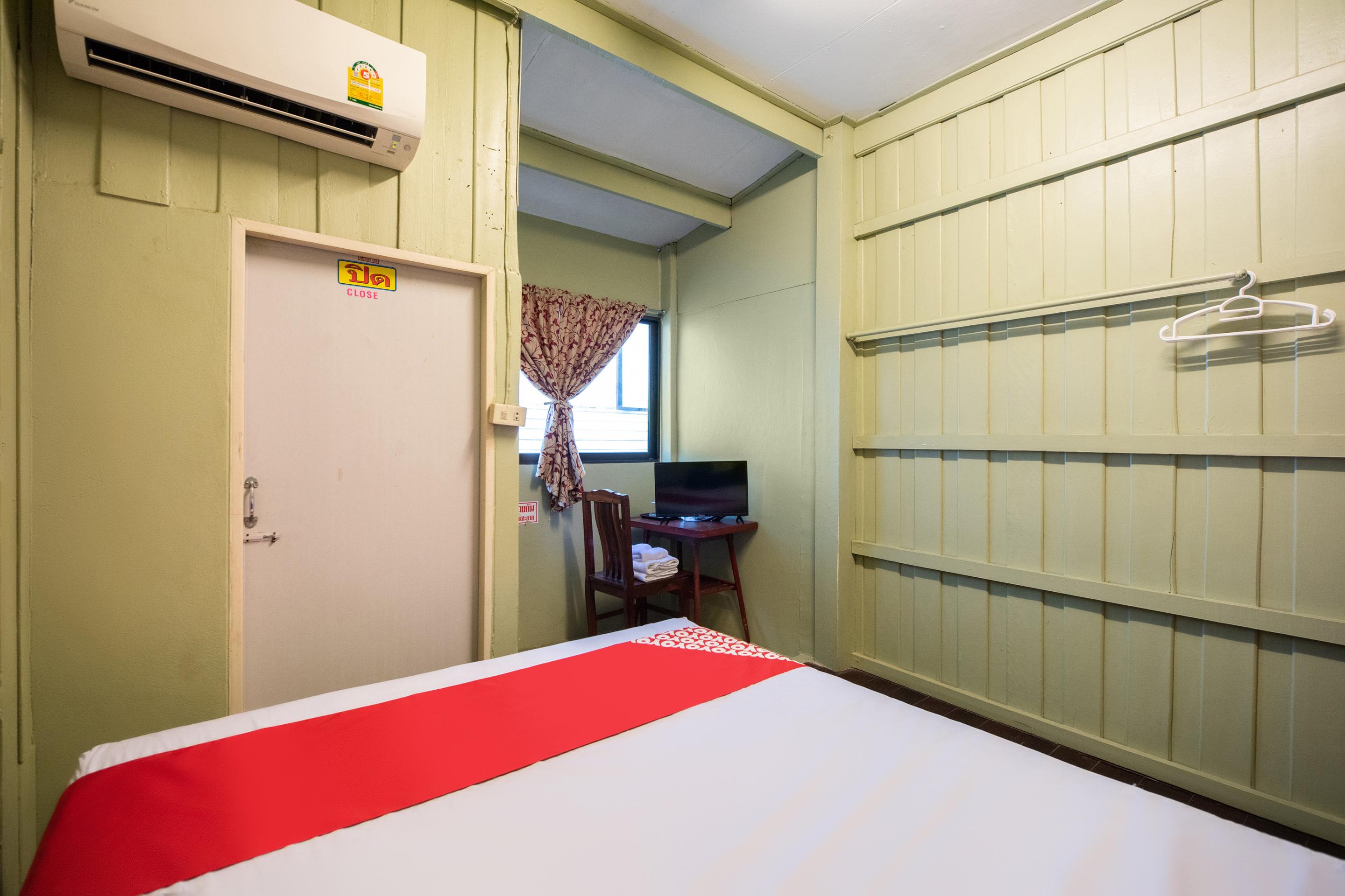 Oyo 691 Don Muang Boutique House Hotel Банкок Екстериор снимка